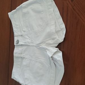 Juniors 3 Union Bay white shorts